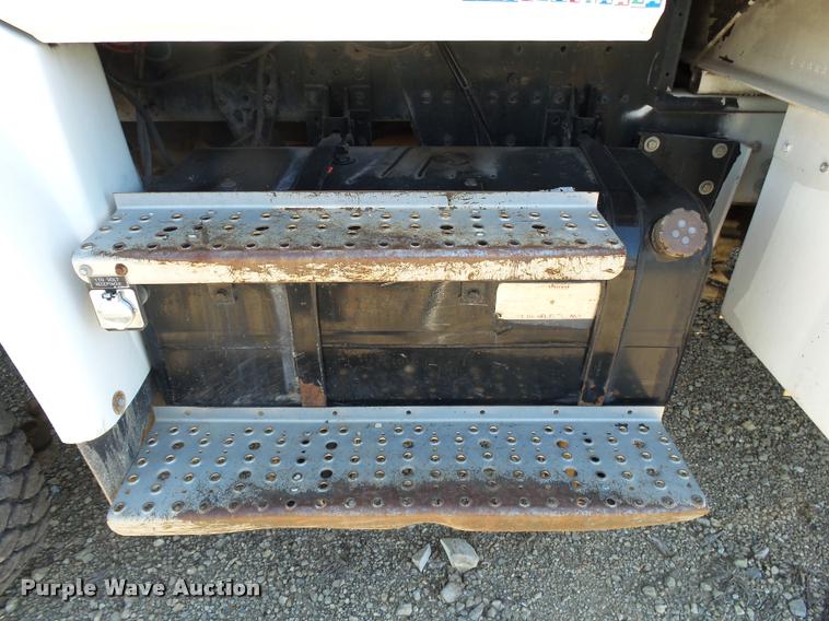 image for item K1093 2000 Freightliner FL80 pressure digger truck