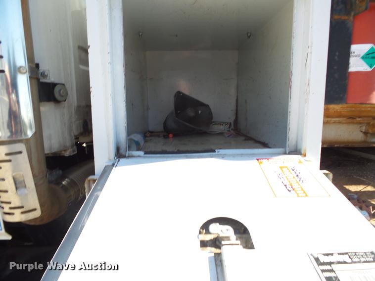 image for item K1093 2000 Freightliner FL80 pressure digger truck