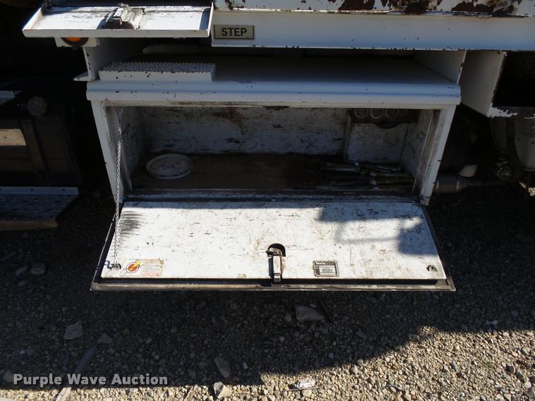 image for item K1093 2000 Freightliner FL80 pressure digger truck