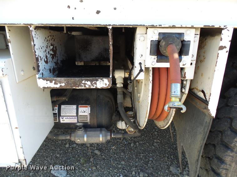 image for item K1093 2000 Freightliner FL80 pressure digger truck