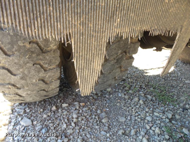 image for item K1093 2000 Freightliner FL80 pressure digger truck