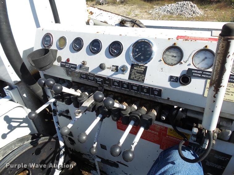 image for item K1093 2000 Freightliner FL80 pressure digger truck