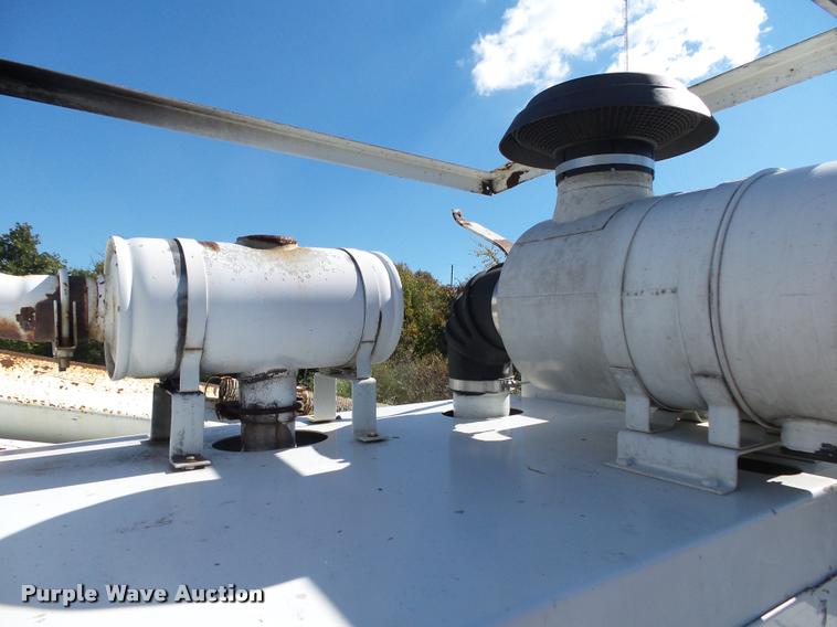 image for item K1093 2000 Freightliner FL80 pressure digger truck