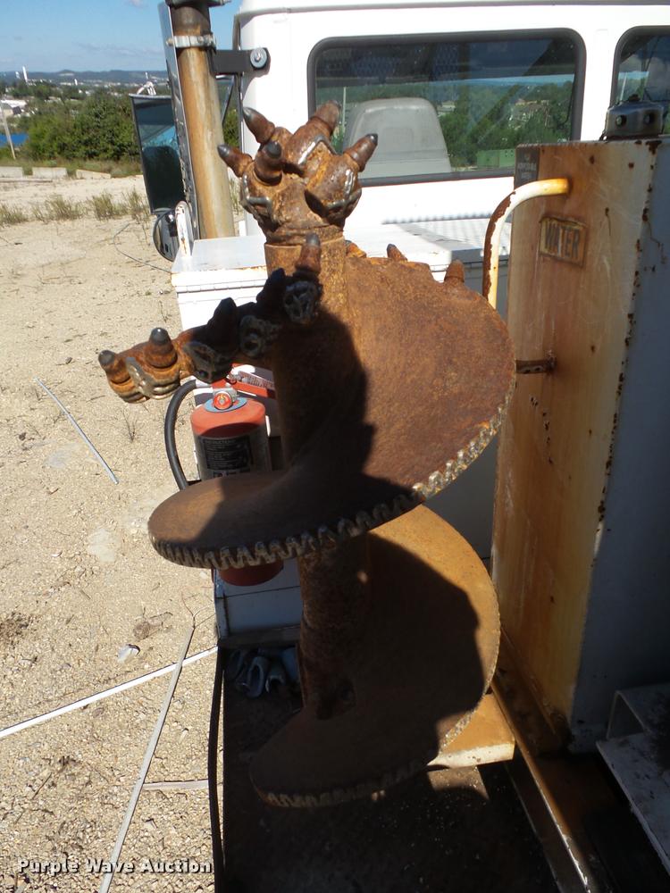 image for item K1093 2000 Freightliner FL80 pressure digger truck