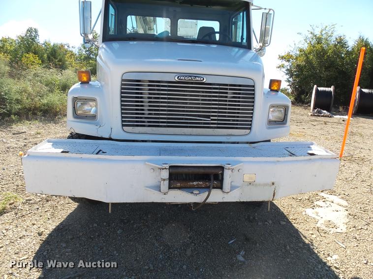 image for item K1093 2000 Freightliner FL80 pressure digger truck