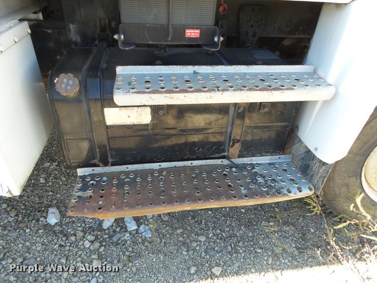 image for item K1093 2000 Freightliner FL80 pressure digger truck