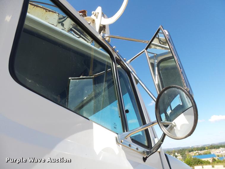 image for item K1093 2000 Freightliner FL80 pressure digger truck