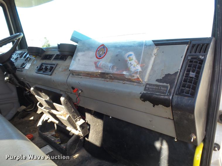 image for item K1093 2000 Freightliner FL80 pressure digger truck