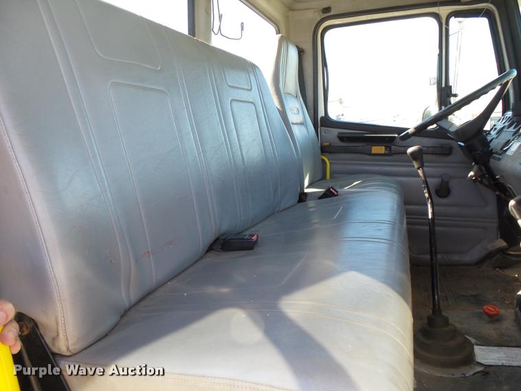 image for item K1093 2000 Freightliner FL80 pressure digger truck