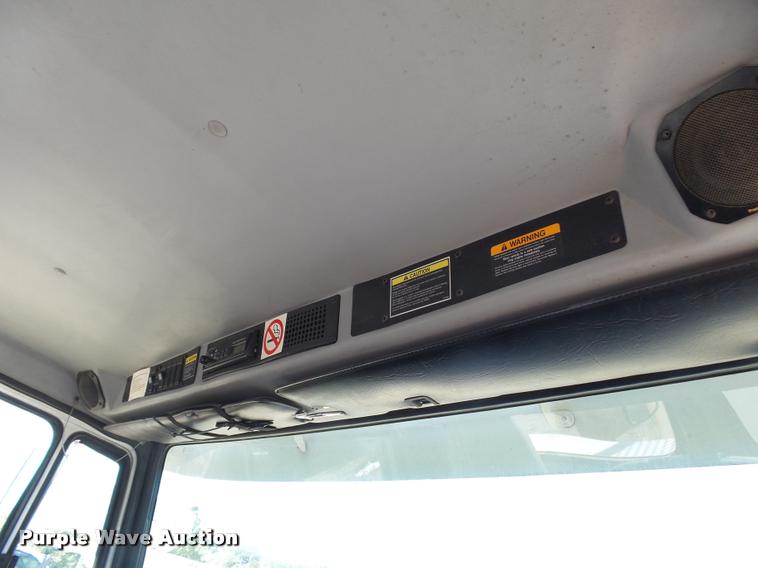 image for item K1093 2000 Freightliner FL80 pressure digger truck