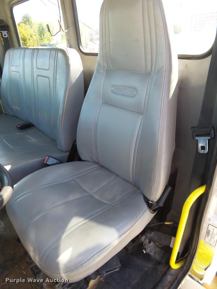 image for item K1093 2000 Freightliner FL80 pressure digger truck