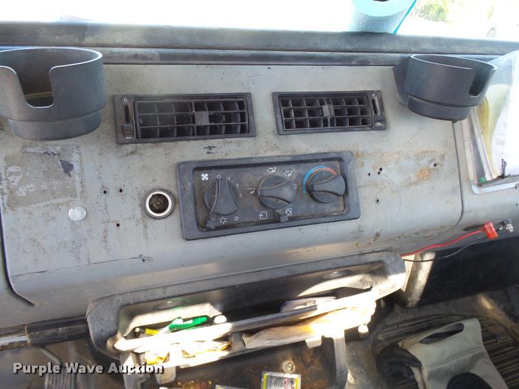 image for item K1093 2000 Freightliner FL80 pressure digger truck