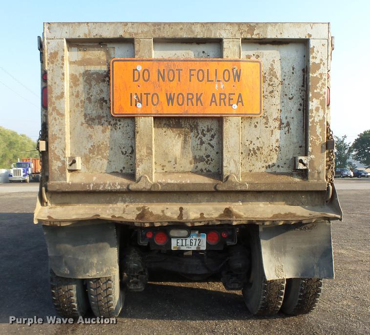 image for item K1477 2007 Mack CV713 dump truck