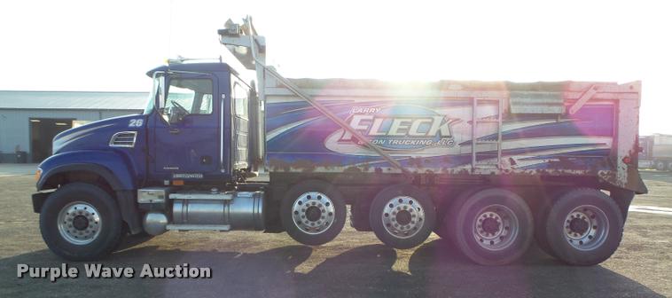 image for item K1477 2007 Mack CV713 dump truck
