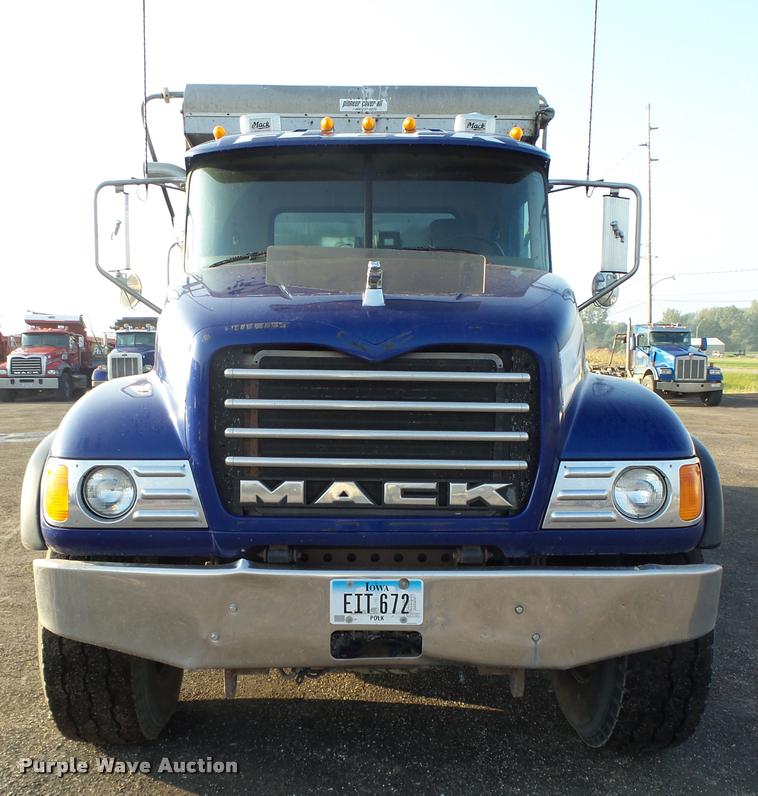 image for item K1477 2007 Mack CV713 dump truck