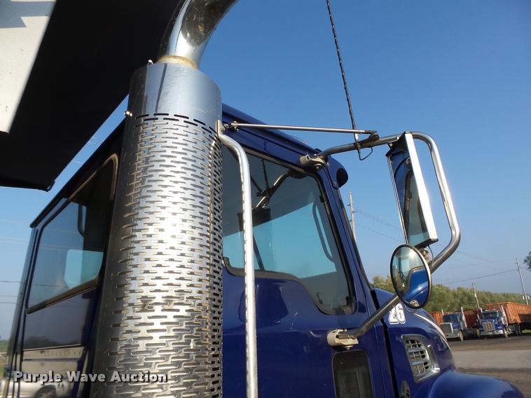 image for item K1477 2007 Mack CV713 dump truck