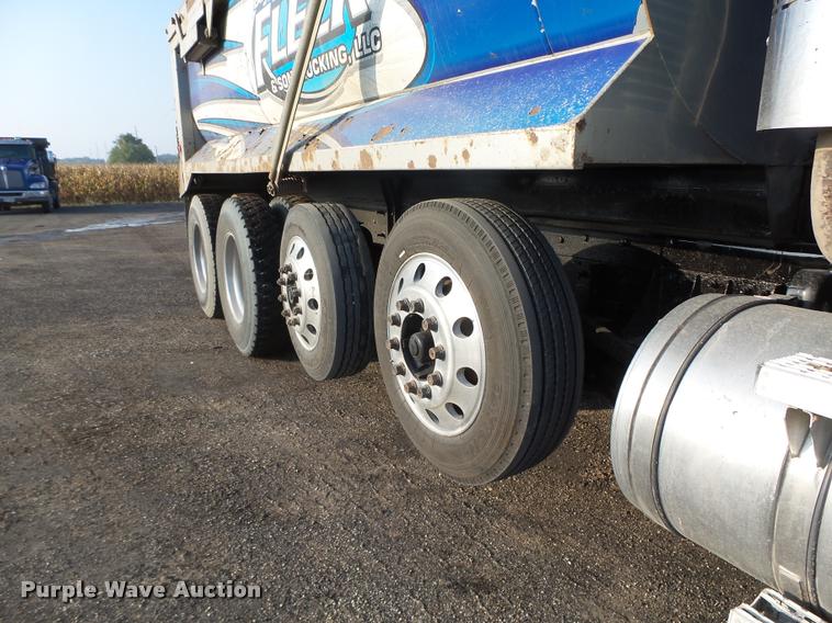 image for item K1477 2007 Mack CV713 dump truck