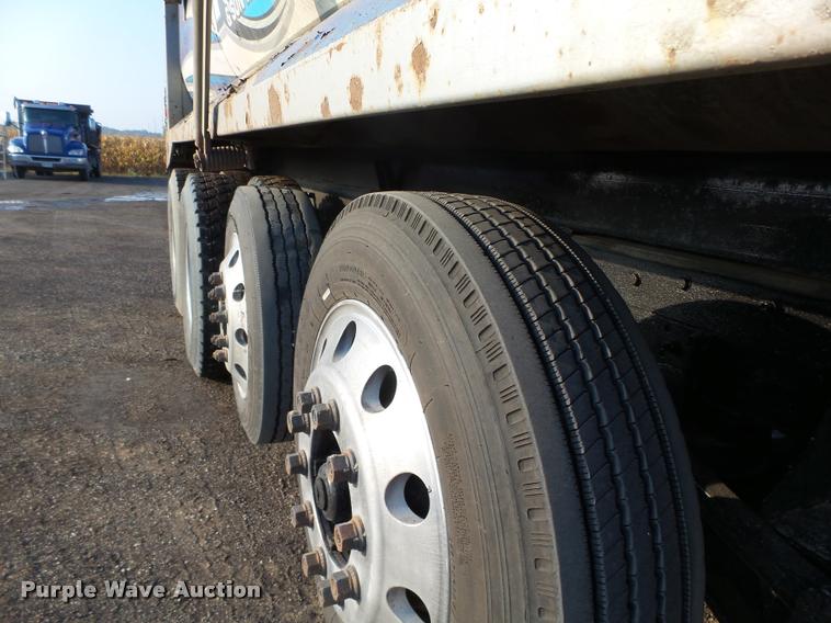 image for item K1477 2007 Mack CV713 dump truck