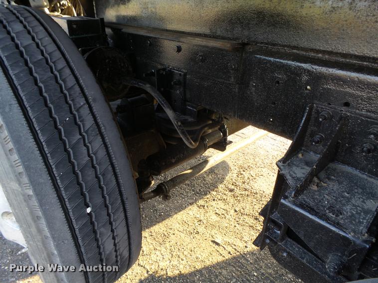 image for item K1477 2007 Mack CV713 dump truck