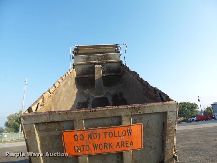 image for item K1477 2007 Mack CV713 dump truck