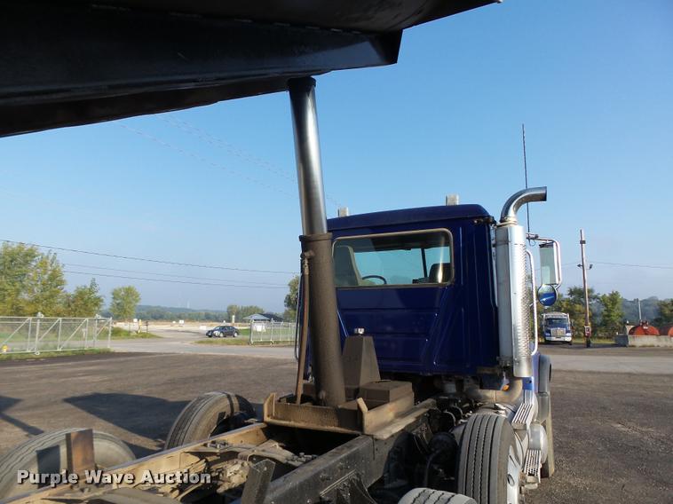 image for item K1477 2007 Mack CV713 dump truck