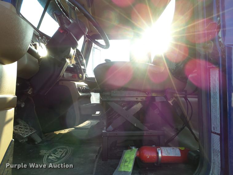 image for item K1477 2007 Mack CV713 dump truck