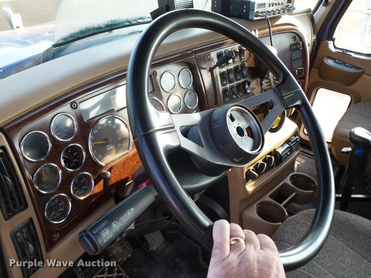 image for item K1477 2007 Mack CV713 dump truck