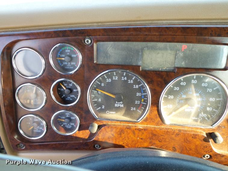 image for item K1477 2007 Mack CV713 dump truck