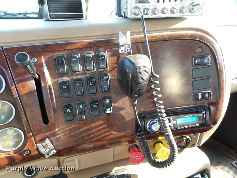 image for item K1477 2007 Mack CV713 dump truck