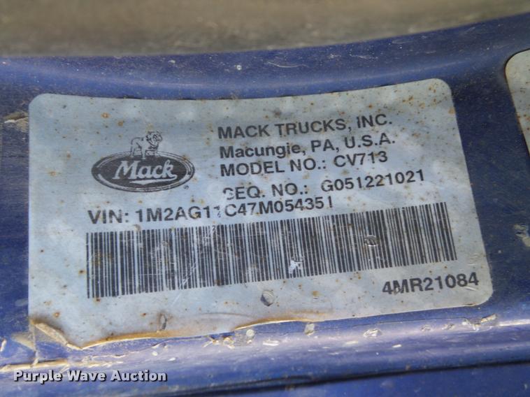 image for item K1477 2007 Mack CV713 dump truck