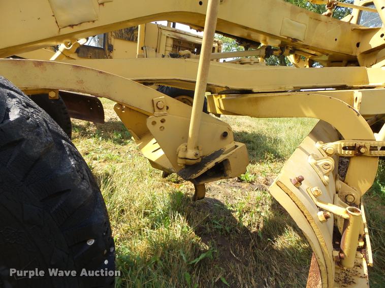 image for item K1478 Caterpillar 12 rigid frame motor grader