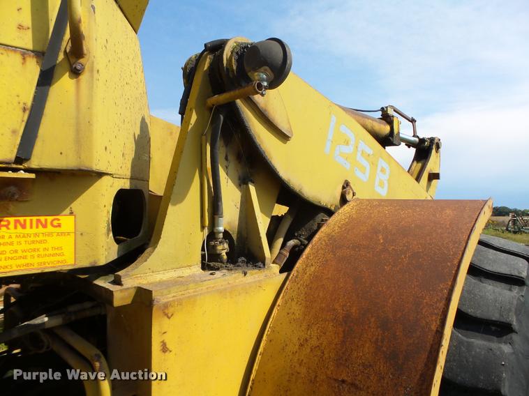 image for item K1481 1975 Michigan 125B-GM wheel loader