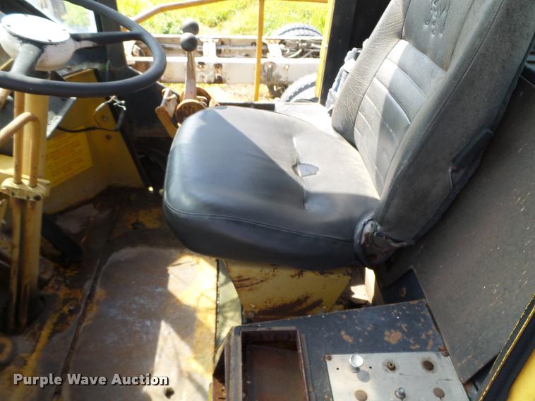 image for item K1481 1975 Michigan 125B-GM wheel loader