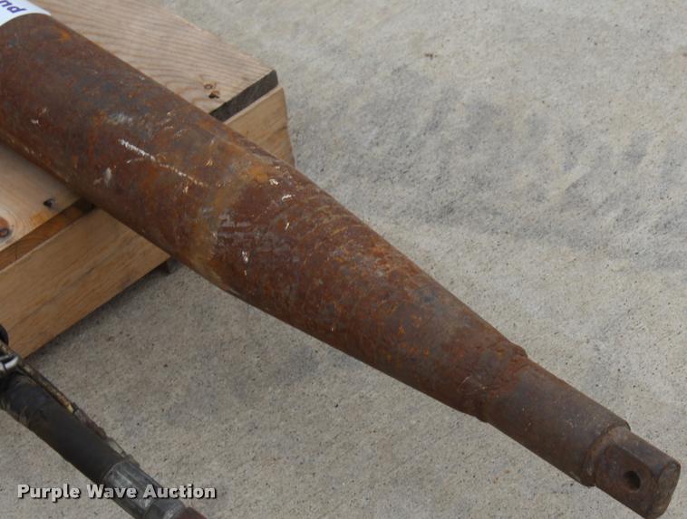 image for item K1943 Piercing mole