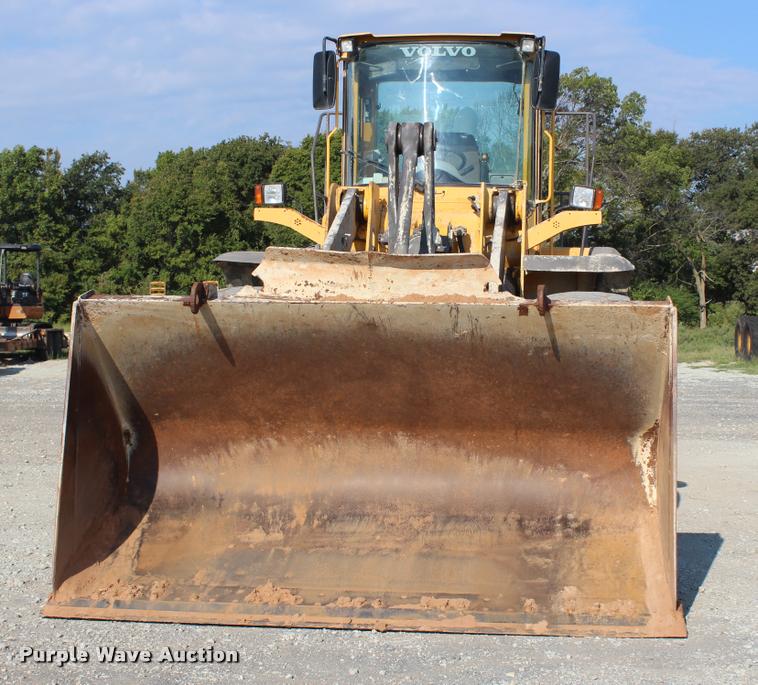 image for item K1949 2006 Volvo L110E wheel loader