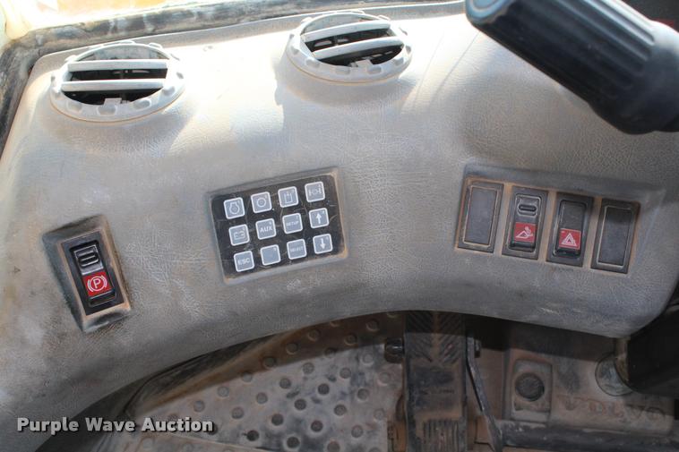 image for item K1949 2006 Volvo L110E wheel loader