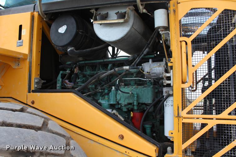 image for item K1949 2006 Volvo L110E wheel loader