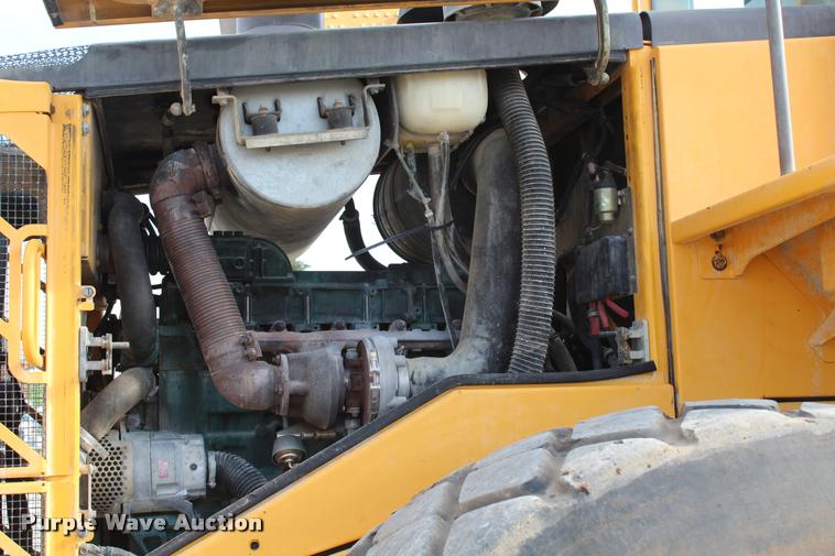 image for item K1949 2006 Volvo L110E wheel loader