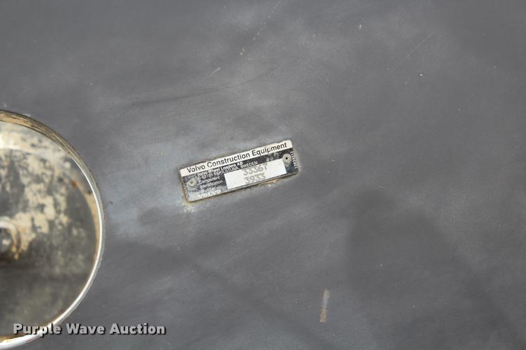 image for item K1949 2006 Volvo L110E wheel loader