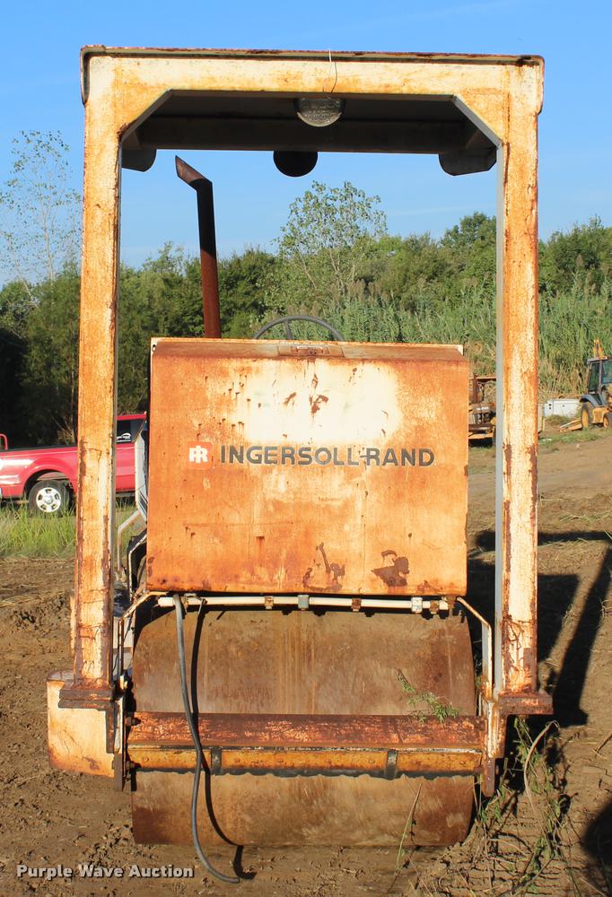 image for item K1955 Ingersoll Rand DA30 double drum vibratory roller