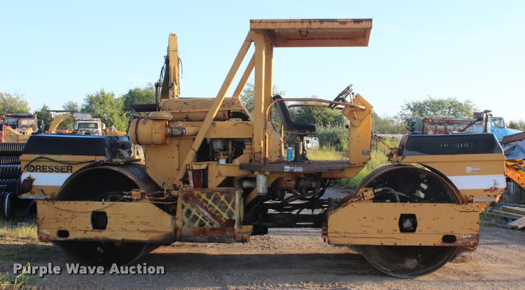 image for item K1958 Dresser GD-47017 double drum roller