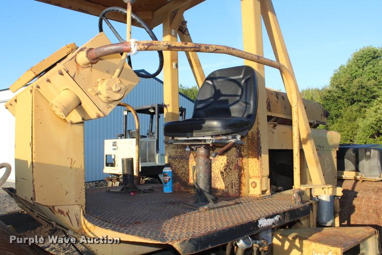 image for item K1958 Dresser GD-47017 double drum roller