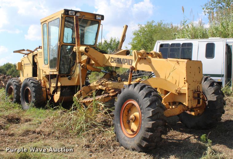 image for item K1962 1991 Champion 720A Series III motor grader