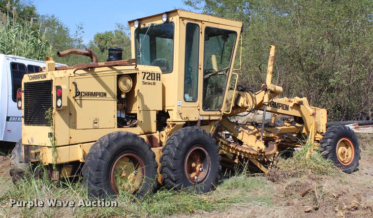 image for item K1962 1991 Champion 720A Series III motor grader