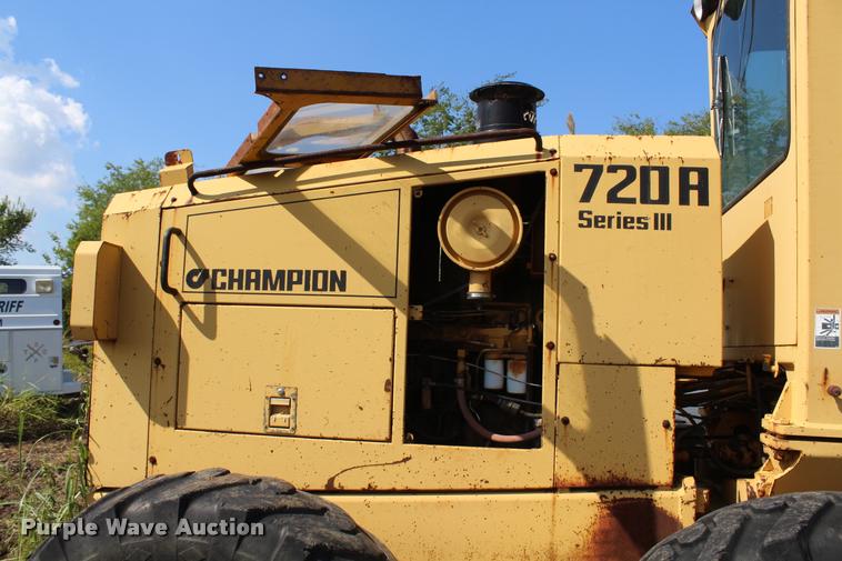 image for item K1962 1991 Champion 720A Series III motor grader