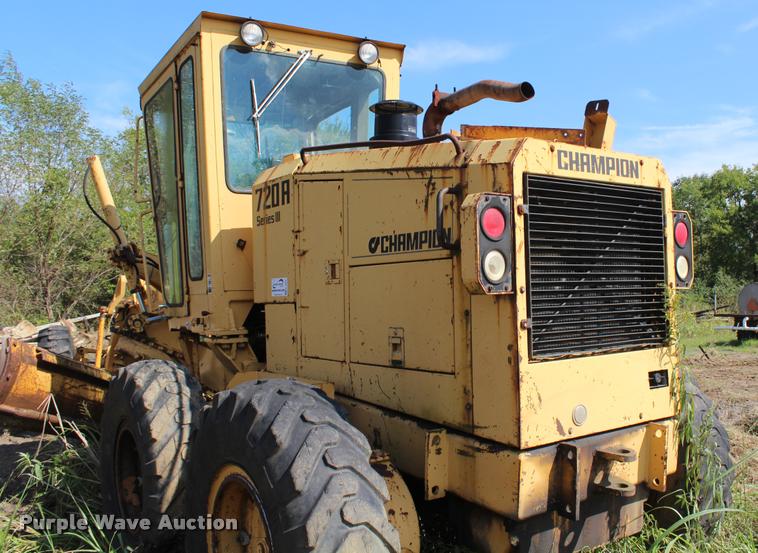 image for item K1962 1991 Champion 720A Series III motor grader
