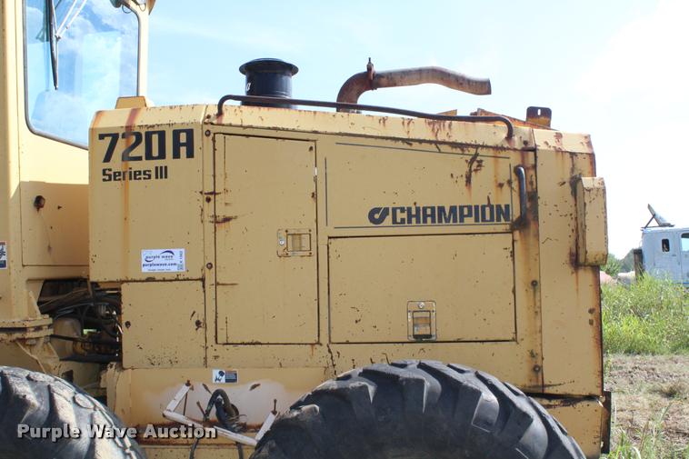image for item K1962 1991 Champion 720A Series III motor grader