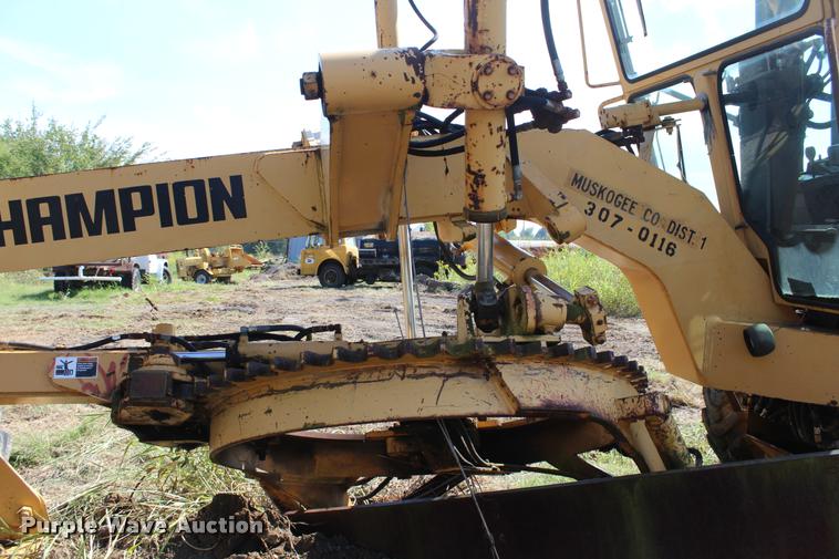image for item K1962 1991 Champion 720A Series III motor grader