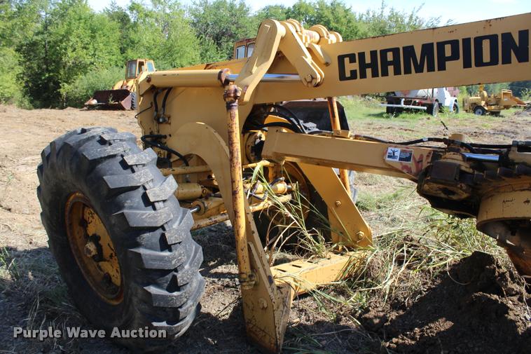 image for item K1962 1991 Champion 720A Series III motor grader
