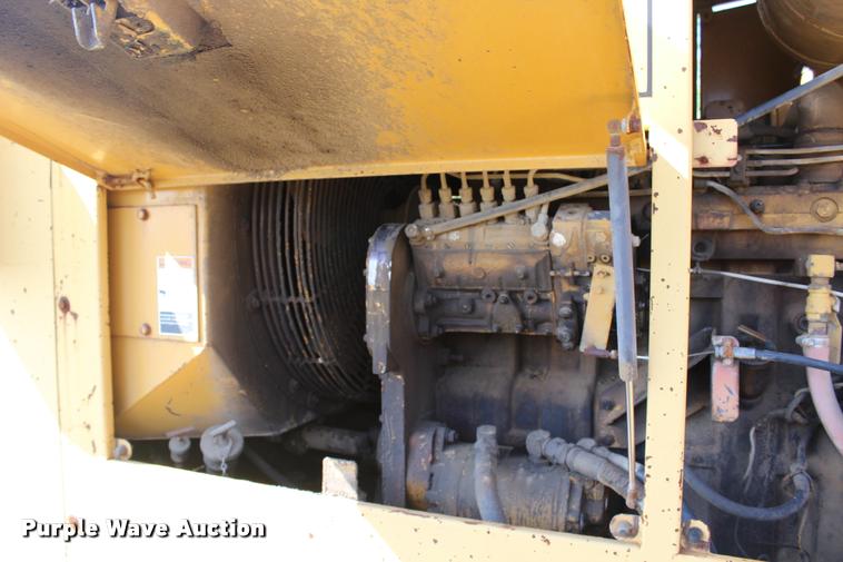 image for item K1962 1991 Champion 720A Series III motor grader